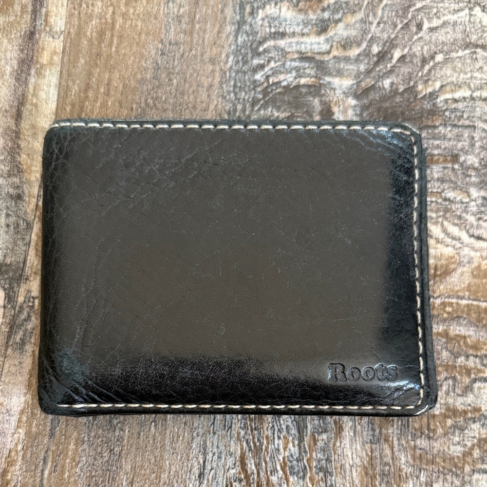 Roots | Genuine Leather Slim Fold Wallet